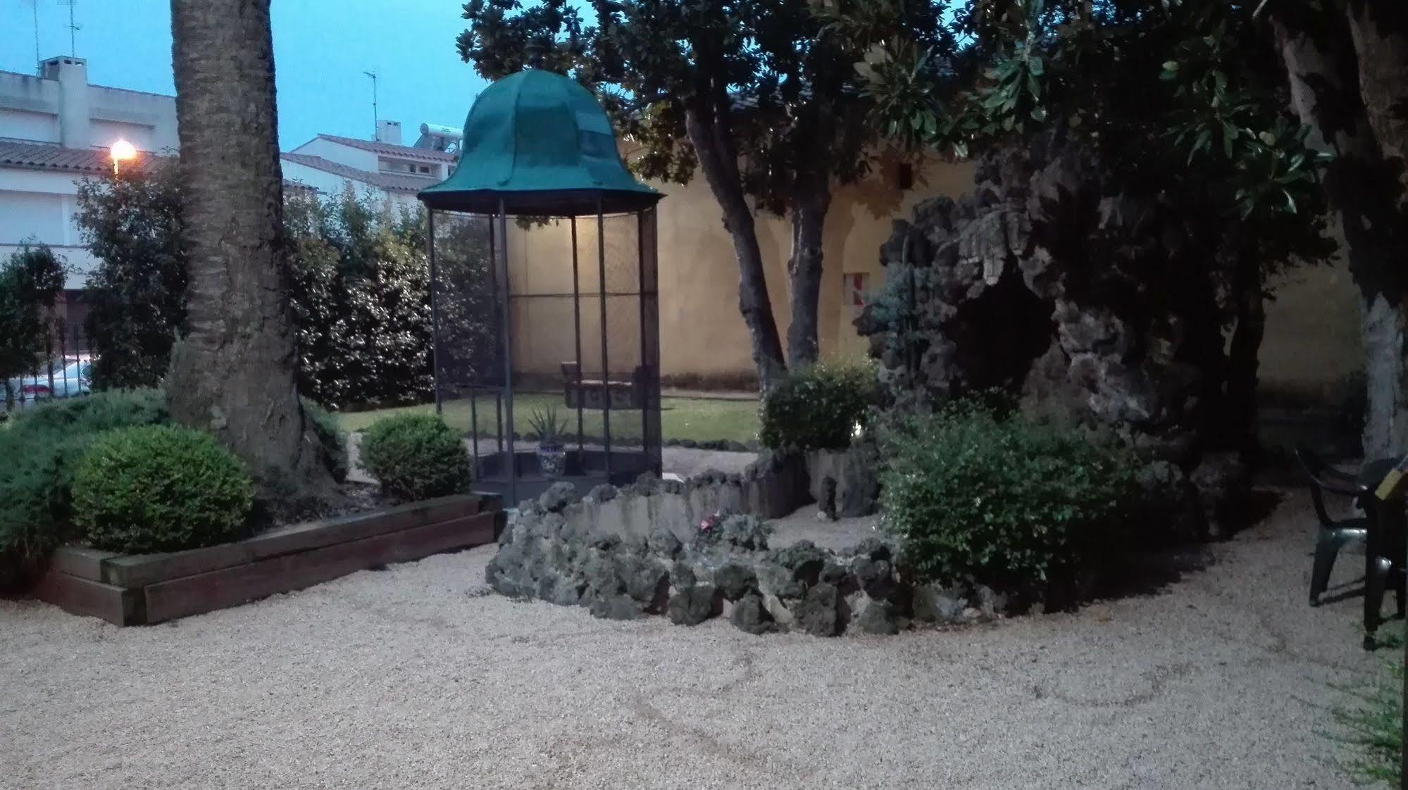 Aparthotel Can Gallart Santa Coloma De Farners Dış mekan fotoğraf